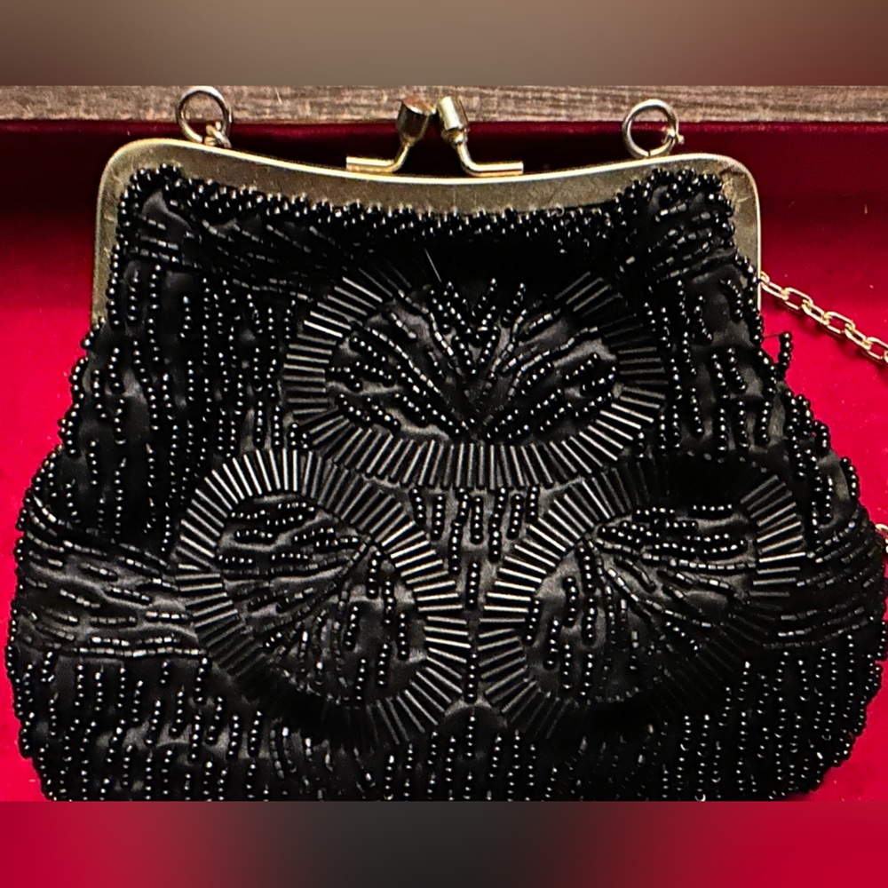 Vintage beaded handbag hand from Hong Kong
